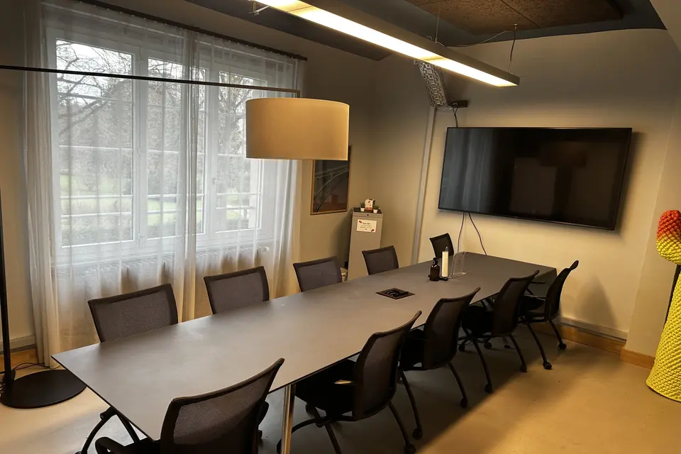 Booster meeting room