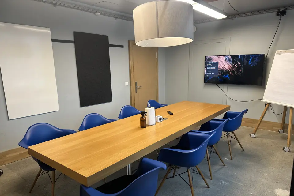 Challenger meeting room