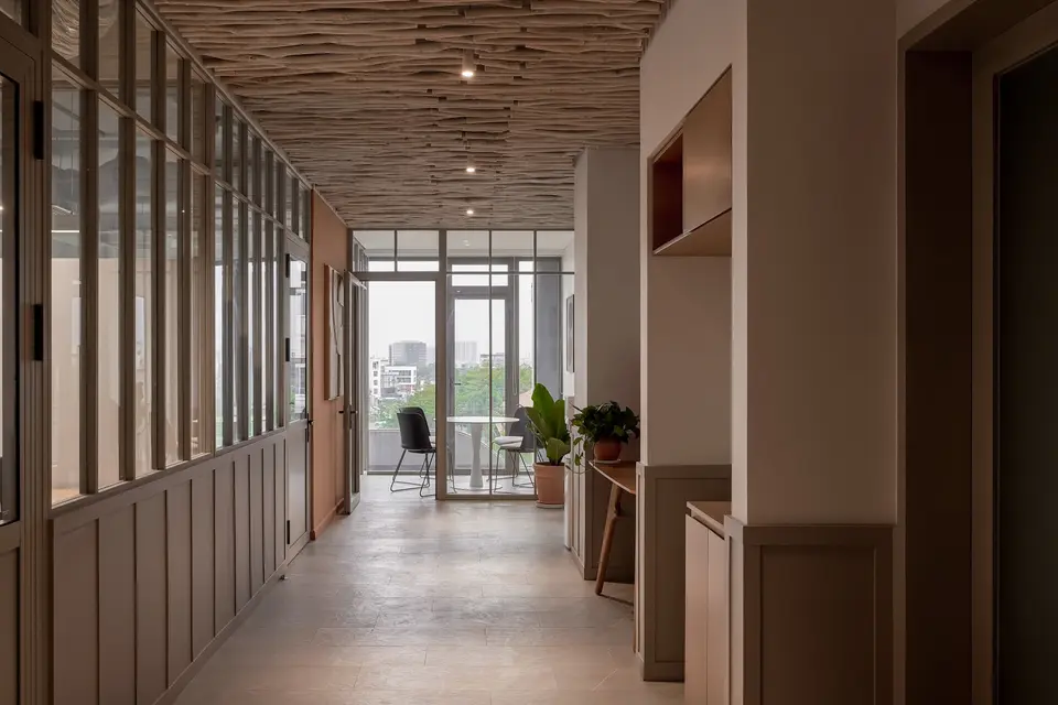 4 Pax Meeting Room