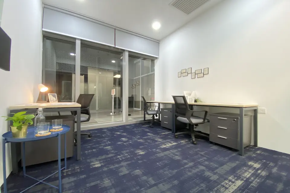 3 Pax Day Office
