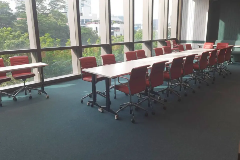 Board Room (Unicorn)