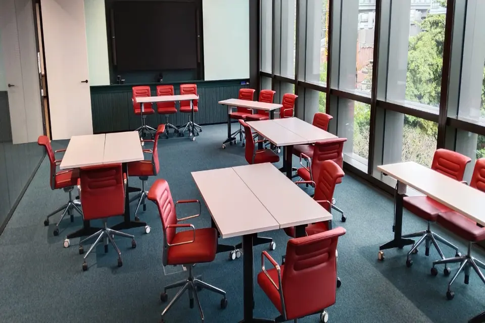 Board Room (Unicorn)