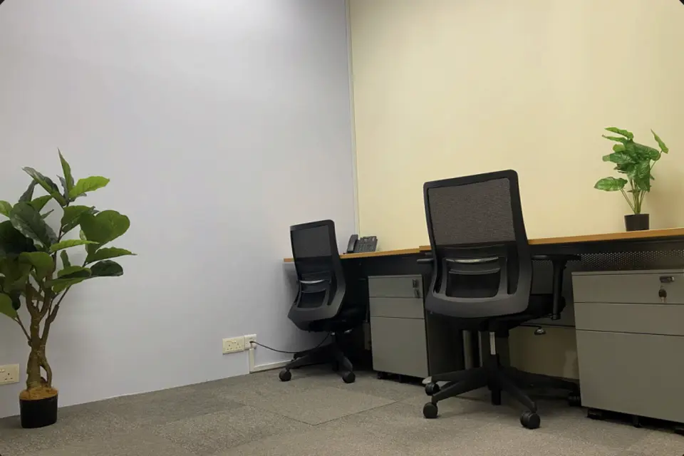 2 pax Day Office