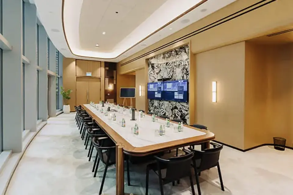 L4 - The Boardroom