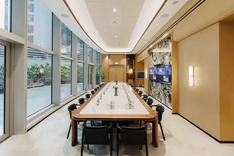 L4 - The Boardroom