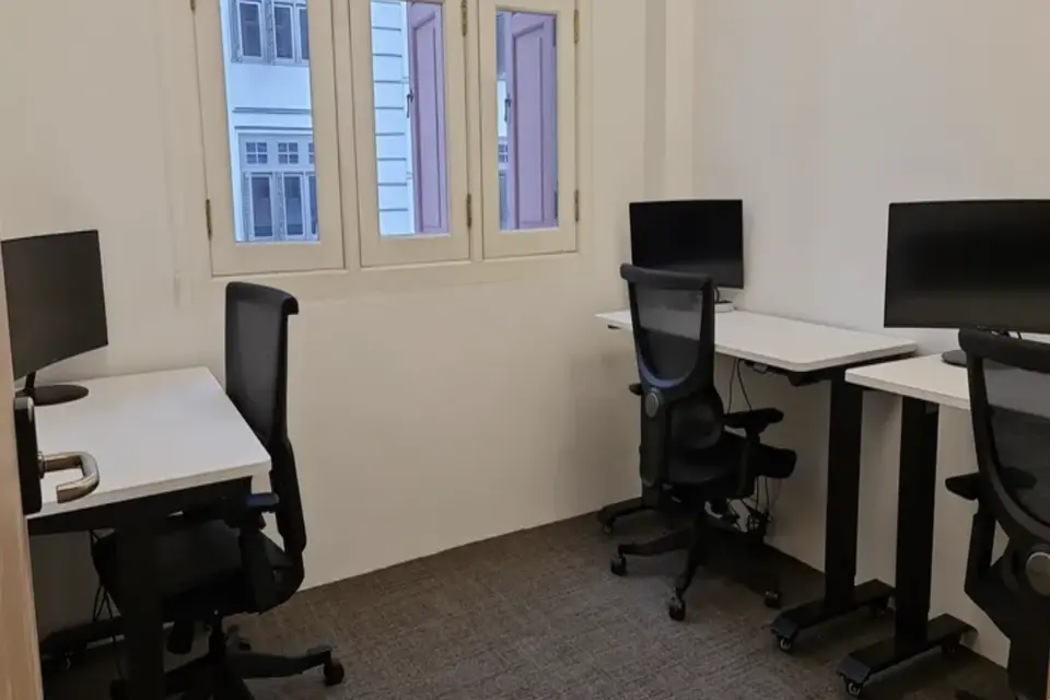 AVB 3 pax Day Office