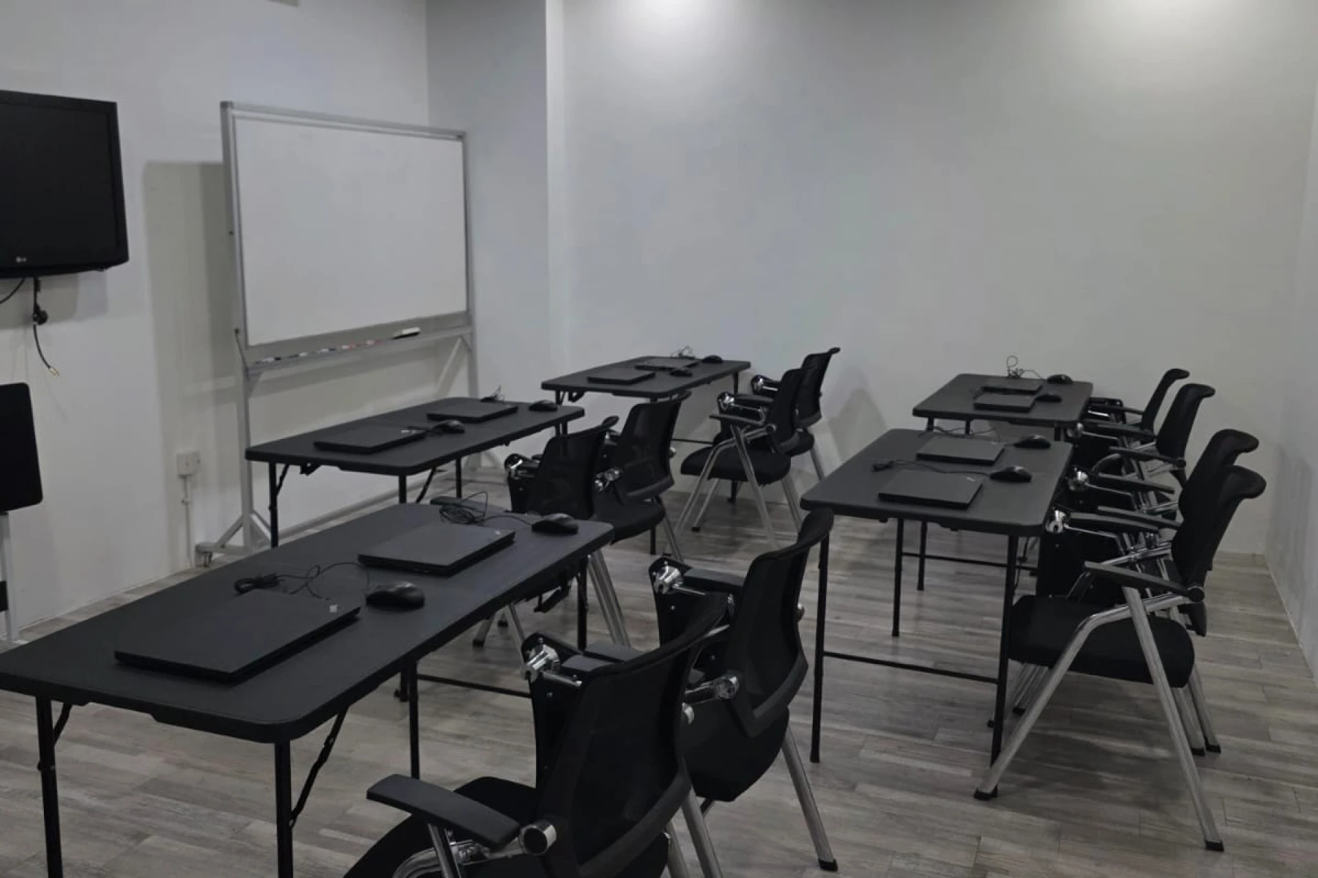 10 Pax Training Room