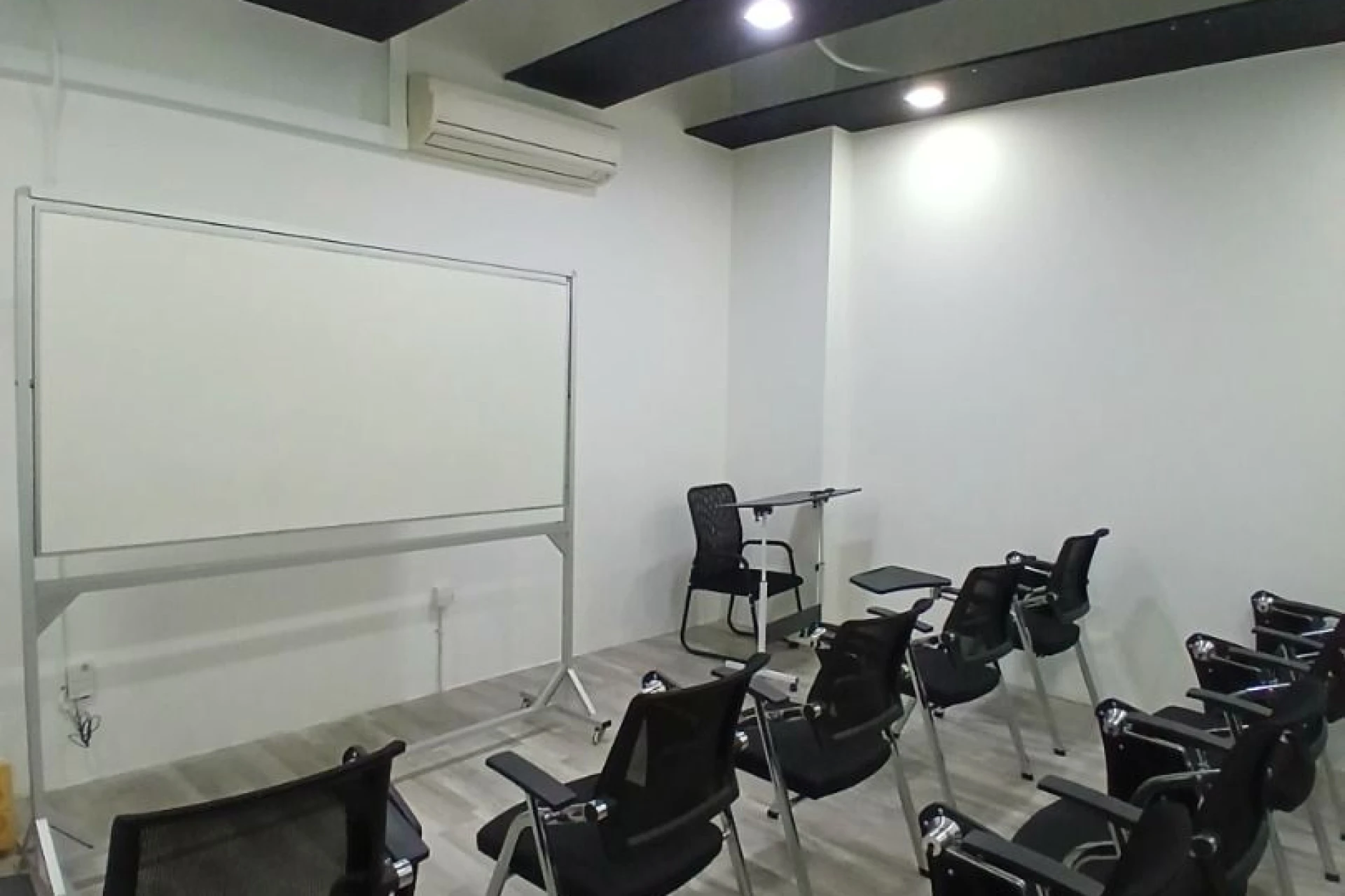 10 Pax Training Room