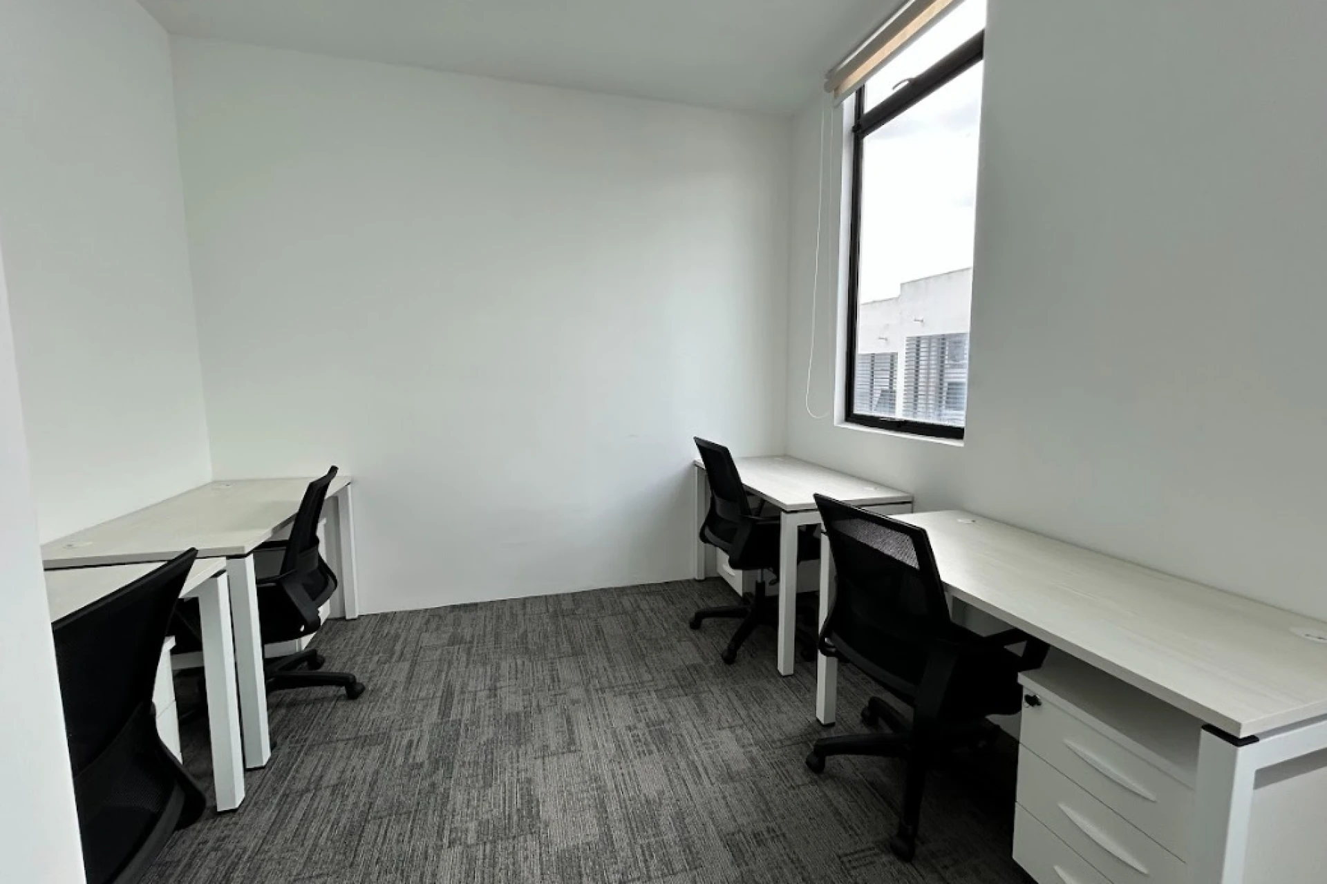 Private Suite (Day) 4 Pax