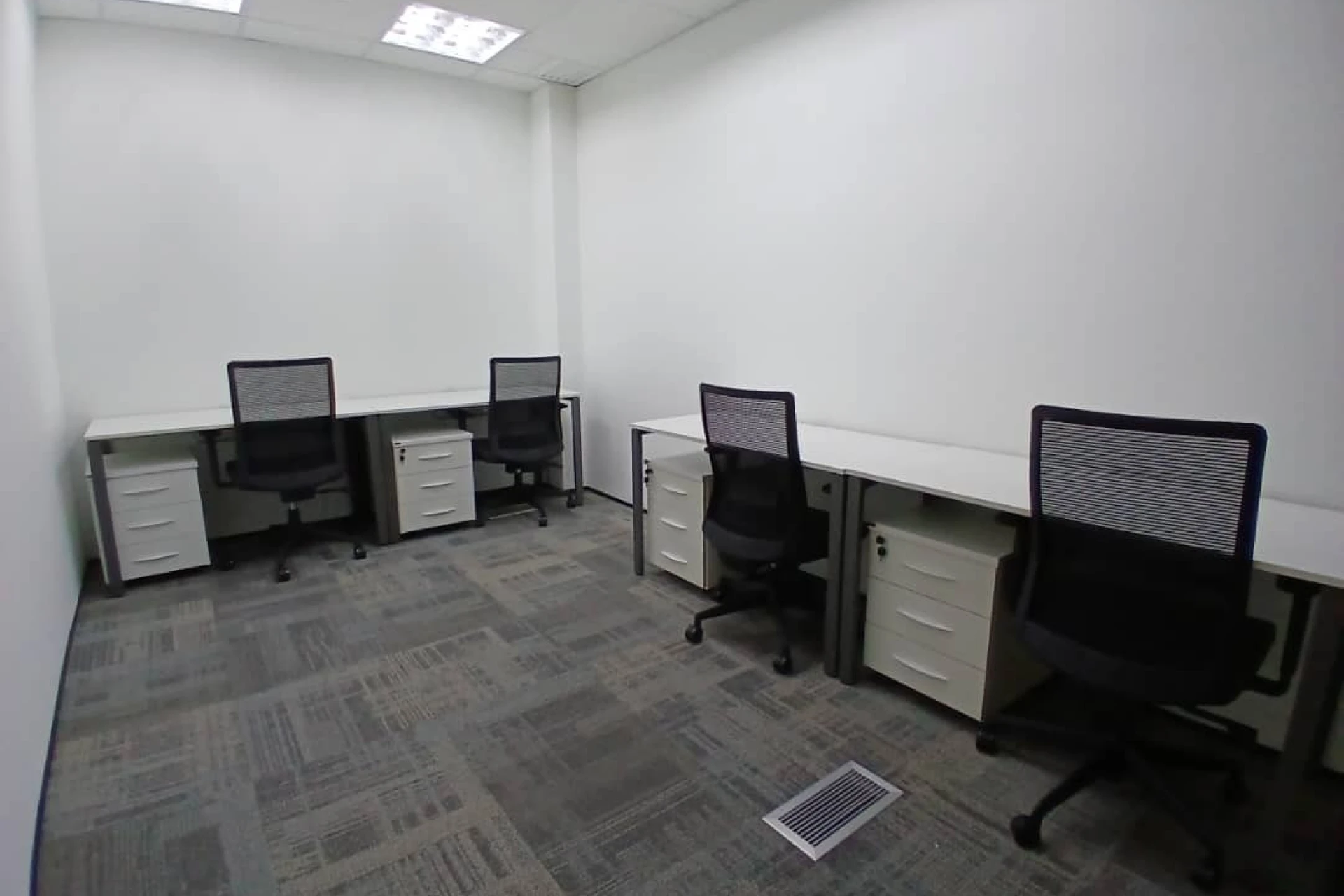 Private Suite (Day) 4 Pax