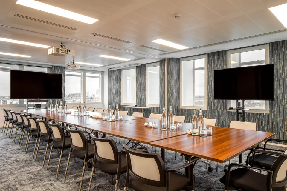 Langham & Regents Suite (26)