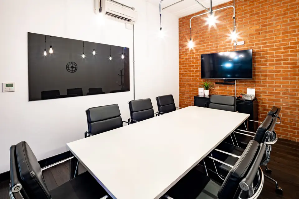 Meeting Room 2 (8)