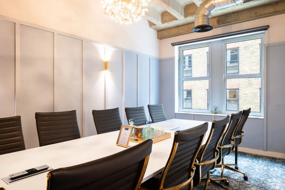 Boardroom (12)
