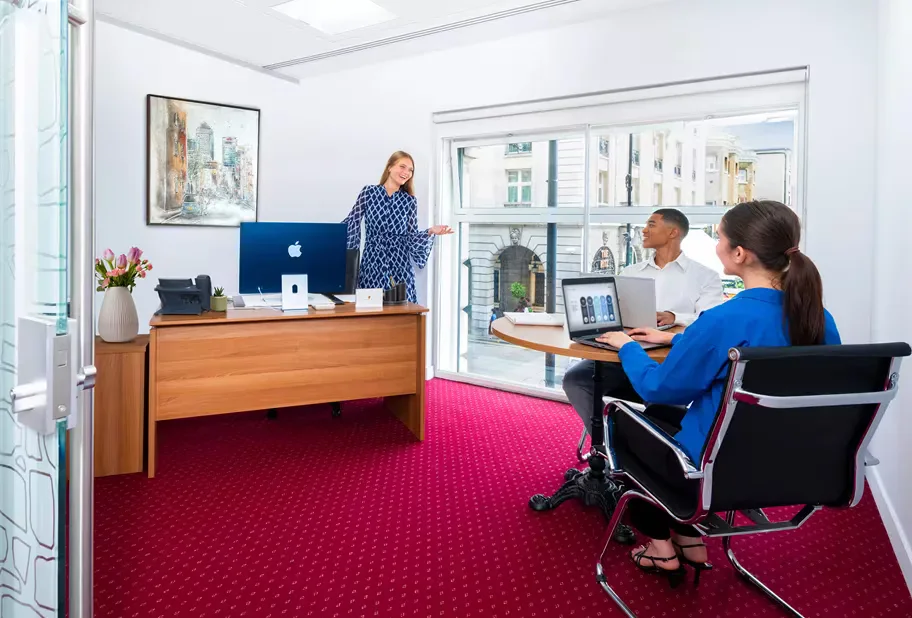 Meeting room for 10 people